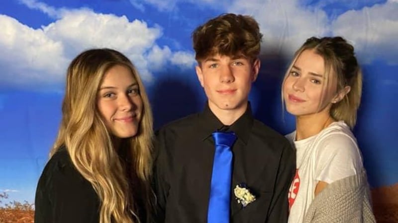 Lindy Rae, Christopher y Kamryn Simmons murieron cuando John Lundy golpeó de frente al SUv de...