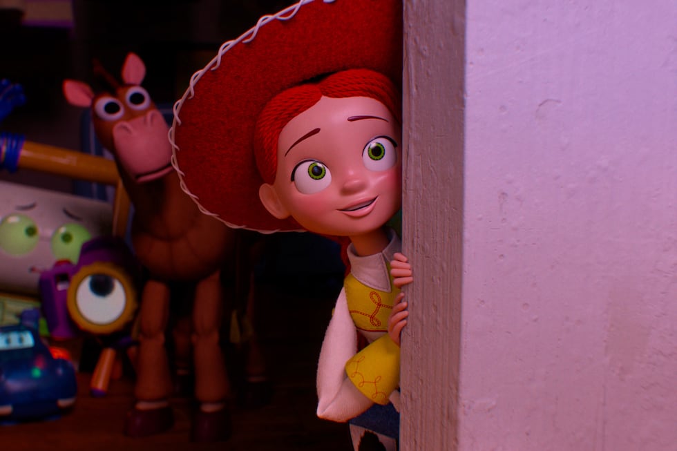 Esta imagen publicada por Pixar muestra al personaje de Jessie, con la voz de Joan Cusack, en...