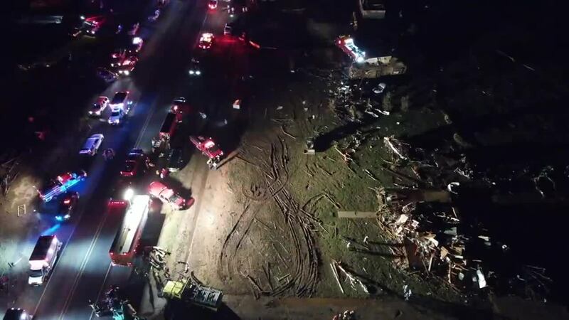 Vistas aéreas y terrestres de los daños del tornado mortal de Matador