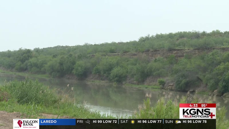 Alcalde de Laredo y congresista Cuéllar expresan preocupación por boyas en el Río Grande