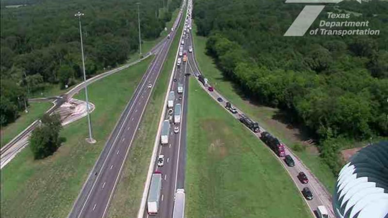 1 killed in Smith County wreck involving 18-wheeler wreck on I-20