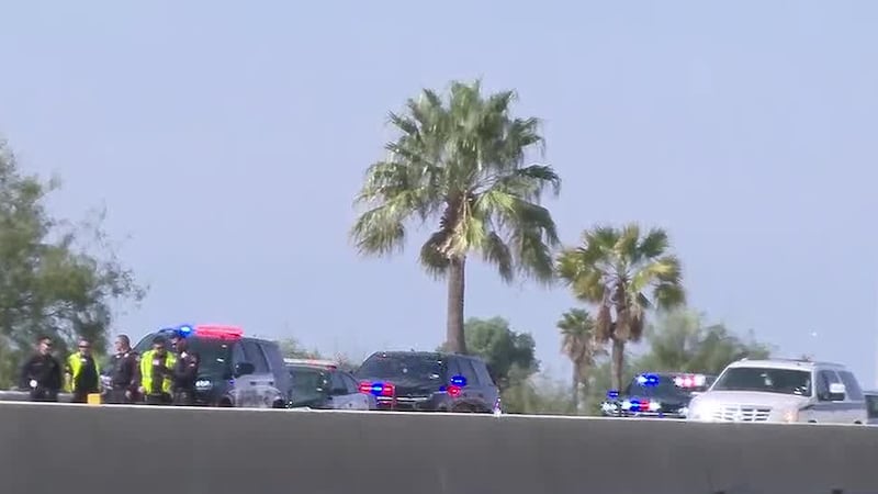 Continúa en condición crítica mujer que sufrió volcadura en Loop 20