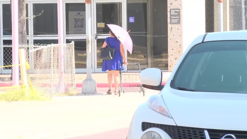 Calor peligroso en la frontera; Autoridades piden hidratarse y buscar sombra