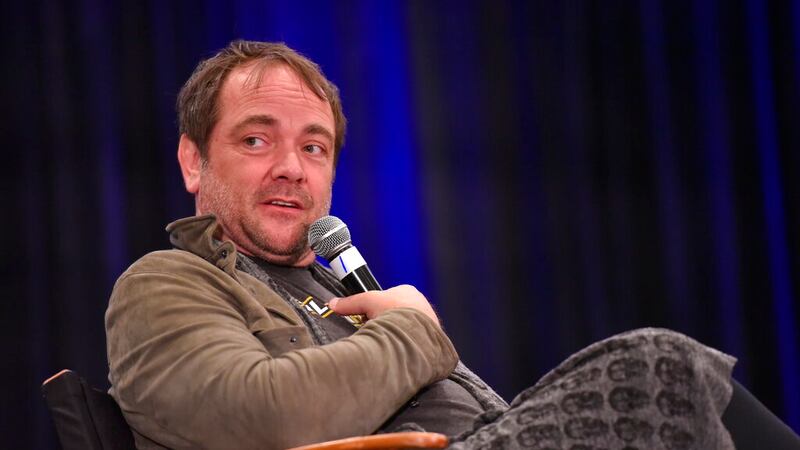 Mark Sheppard participa durante un panel de preguntas y respuestas el segundo día en Wizard...