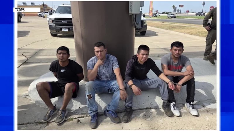 Laredo man faces human smuggling charges after DPS traffic stop on I-35