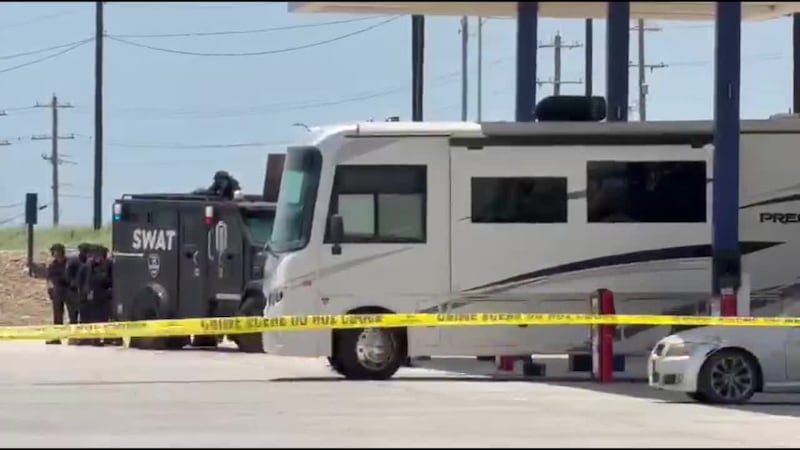 Man barricades himself inside of RV at Laredo gas station
