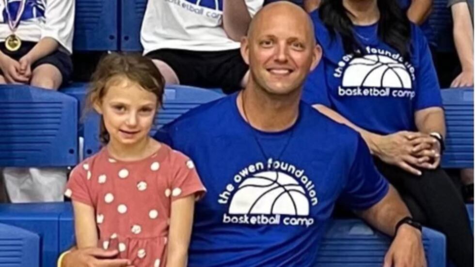 An 8-year-old girl is missing following a crash that killed her father on Christmas Eve,...