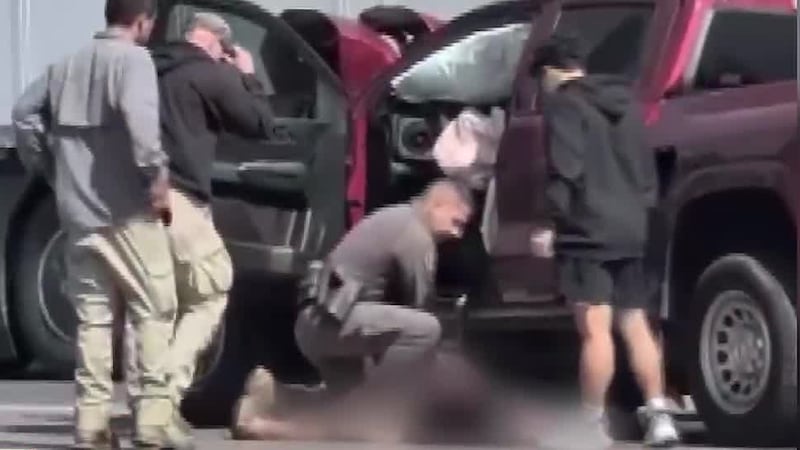 Choque al norte de Laredo deja personas lesionadas