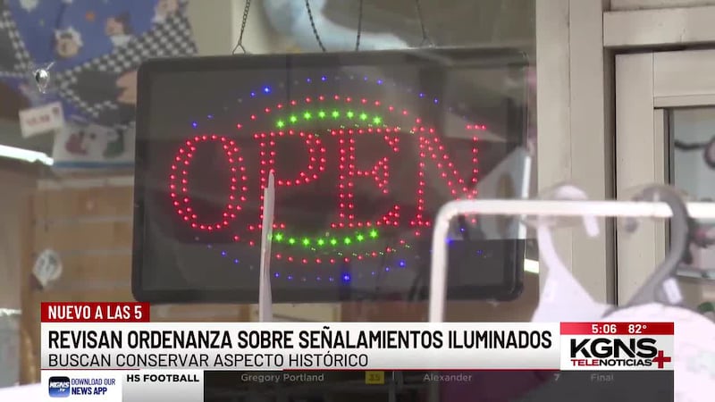 Buscan prohibir letreros iluminados en el centro de Laredo
