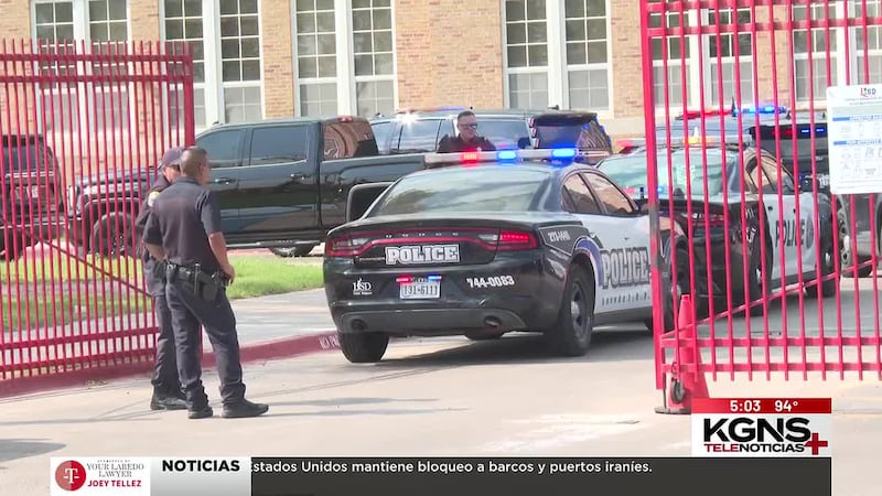 Investigan a dos estudiantes por falsa amenaza en preparatoria de LISD