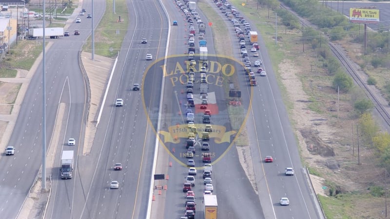 Lane paving causes traffic congestion on I-35