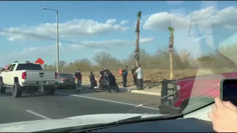 Motorcyclist suffers minor injuries in Loop 20 crash