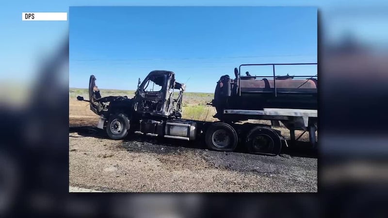 Se incendia tráiler en carretera 59