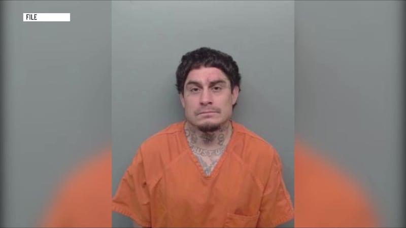Laredo man sentenced to over 6 years for bank robbery