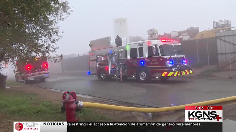 Investigan incendio registrado en bodega al oeste de Laredo
