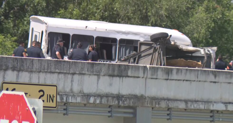 Police: 4 dead in a San Antonio crash involving a bus and a stolen vehicle