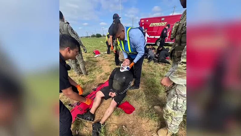 DPS trooper discovers 11 undocumented individuals after car accident