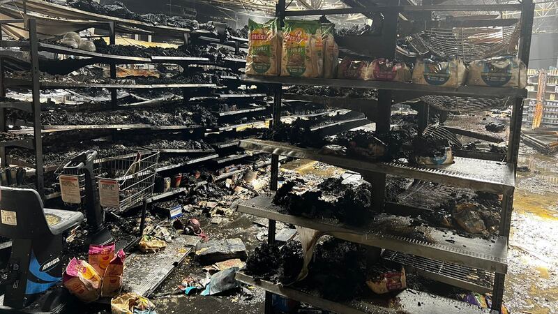 Los investigadores dicen que no hubo motivo para provocar el incendio, ya que se dijo que fue...