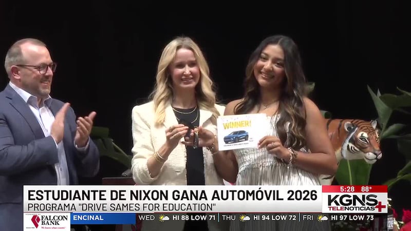Estudiante de Nixon gana automóvil por asistencia perfecta