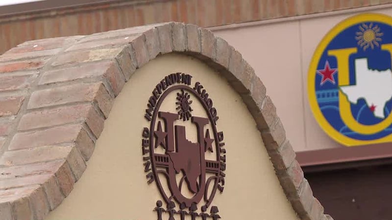 Miembro de ‘Parents United’ demanda a UISD