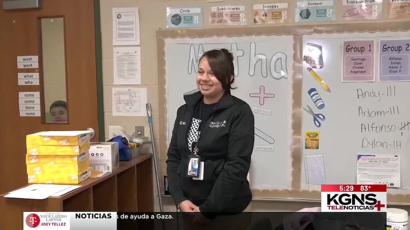 Christina Pérez es reconocida como Maestra del Mes