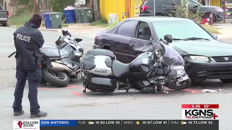 Accidente durante procesión fúnebre deja a oficiales motociclistas lesionados