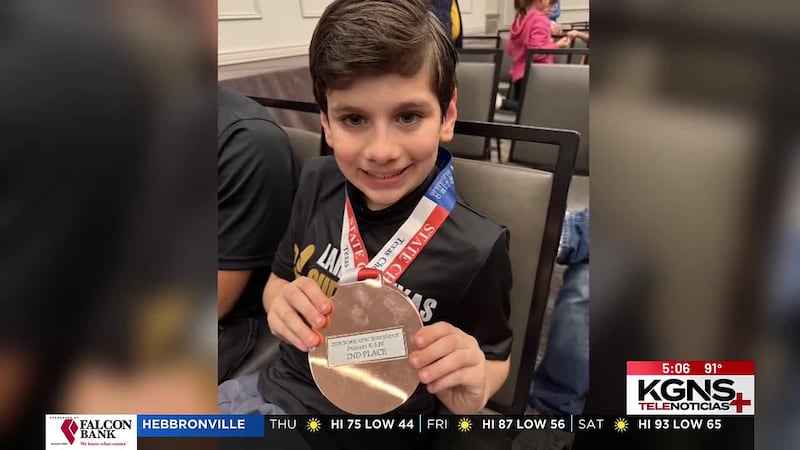 Laredense gana segundo lugar en competencia de ajedrez estatal