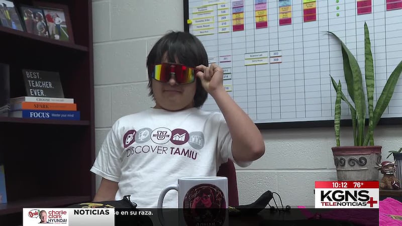 Joven de Laredo crea "Chief 21", una marca de lentes que busca promover la inclusión