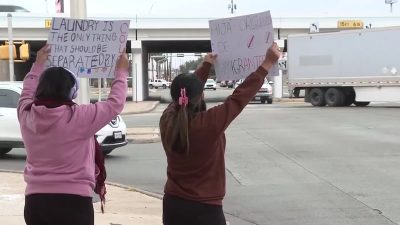 Hermanas de Laredo realizan manifestación pacífica en contra de ICE