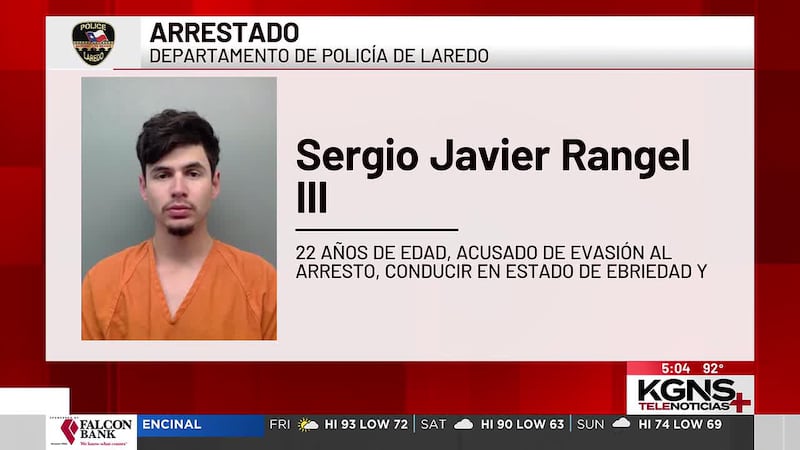 Arrestan a hombre por conducir intoxicado; llevaba un arma en su vehículo