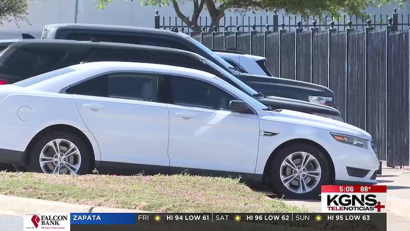 Aumentan robos dentro de vehículos en Laredo