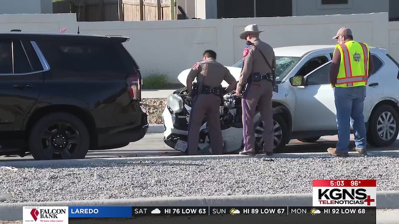 Mujer y tres niños lesionados en accidente que involucró unidad de DPS en Laredo