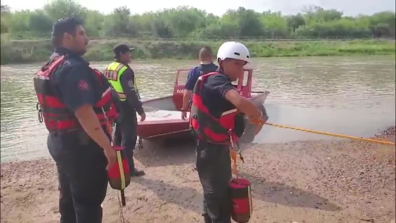 Mexican authorities work to recover body from Rio Grande