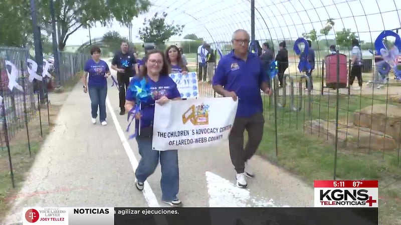 Realizan tercera caminata contra el abuso infantil en Laredo
