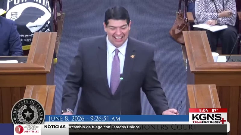 Juez electo del Condado de Webb hace primera aparición ante corte de comisionados