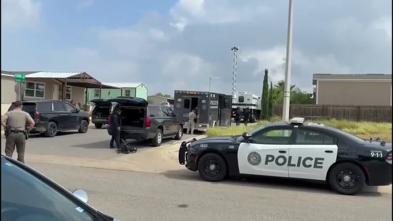 SWAT interviene tras atrincheramiento al sur de Laredo; dos menores arrestados