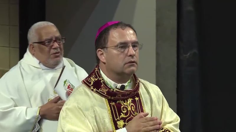 John J. Gómez es ordenado como Segundo Obispo de la Diócesis de Laredo