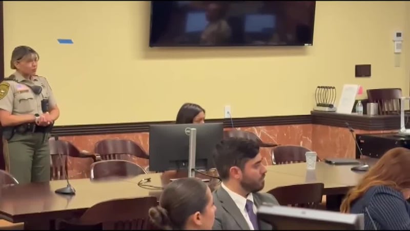 Audiencia de sentencia para exmaestra de Laredo hallada culpable de abuso sexual infantil