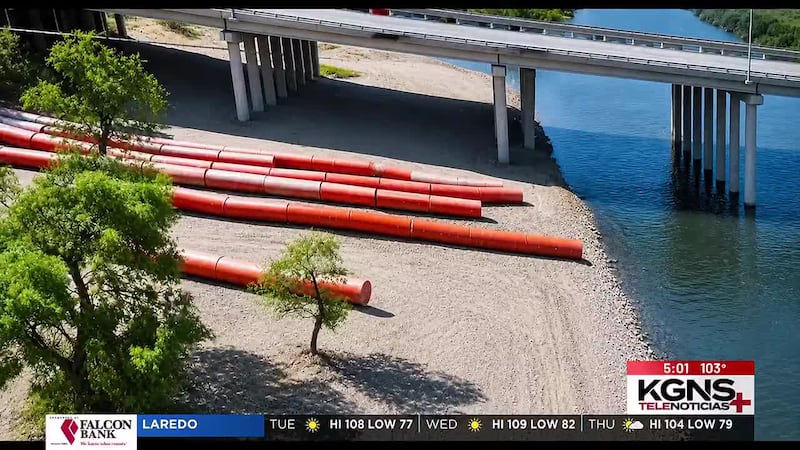 Bajan niveles del Río Bravo en Laredo, pero siguen las labores por boyas y escombros cerca de...