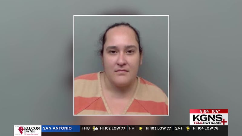 Arrestan a mujer tras riña
