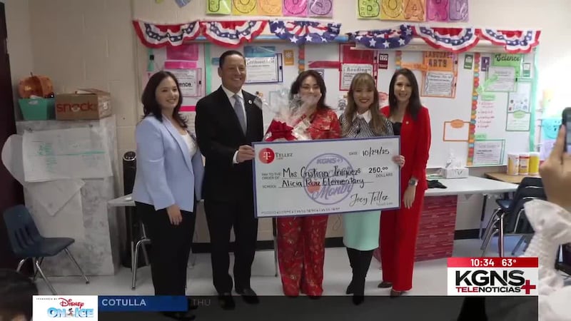 Reconocen a Cristina Íñiguez como Maestra del Mes