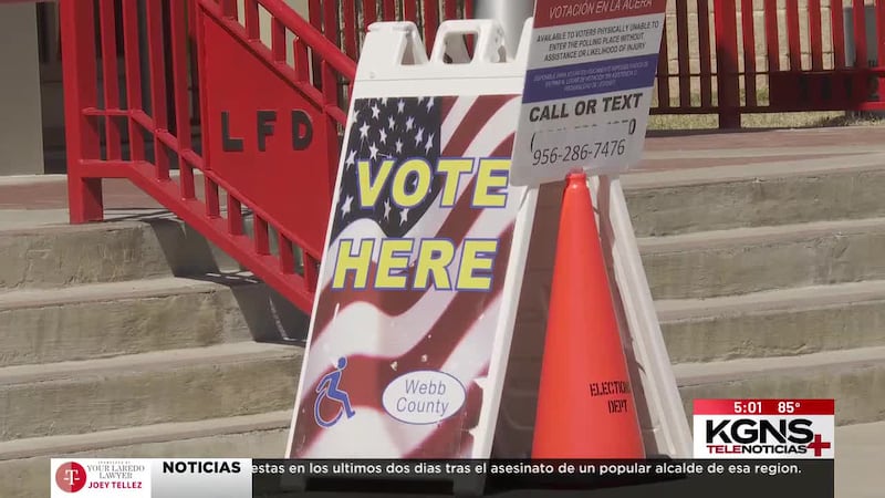 Laredenses participan en elecciones de 17 enmiendas a la constitución estatal