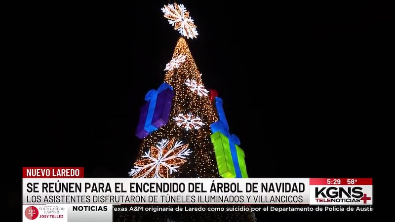 Encendido del árbol navideño en Nuevo Laredo