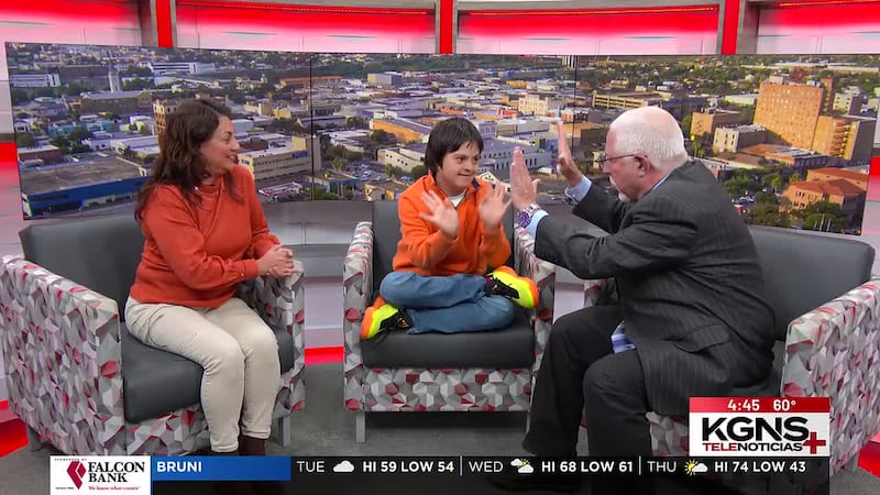 Niño con síndrome de Down triunfa en la escuela y en el deporte de Laredo